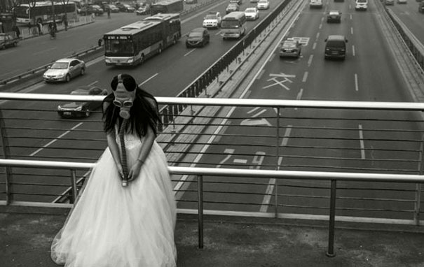 gas-masks-wedding-photography-beijing-china-9