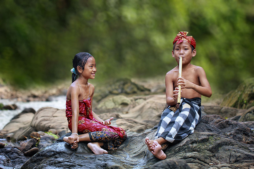village-life-indonesia-herman-damar-14