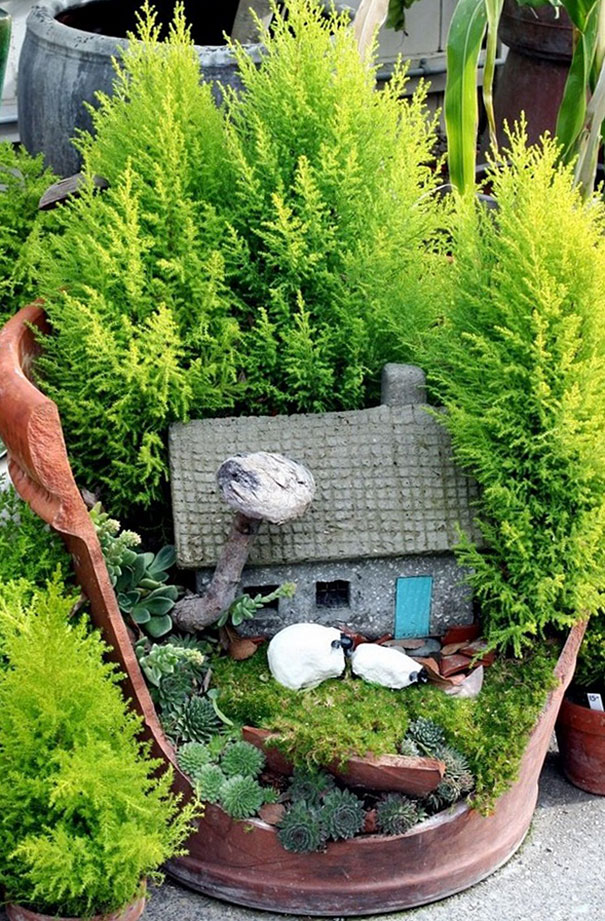 broken-pot-fairy-garden-3