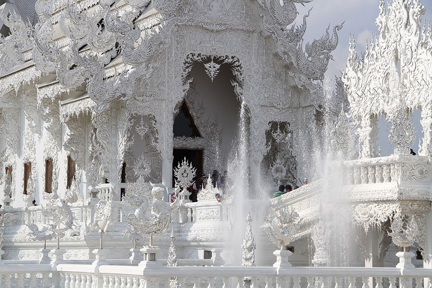 white-temple-thailand-20