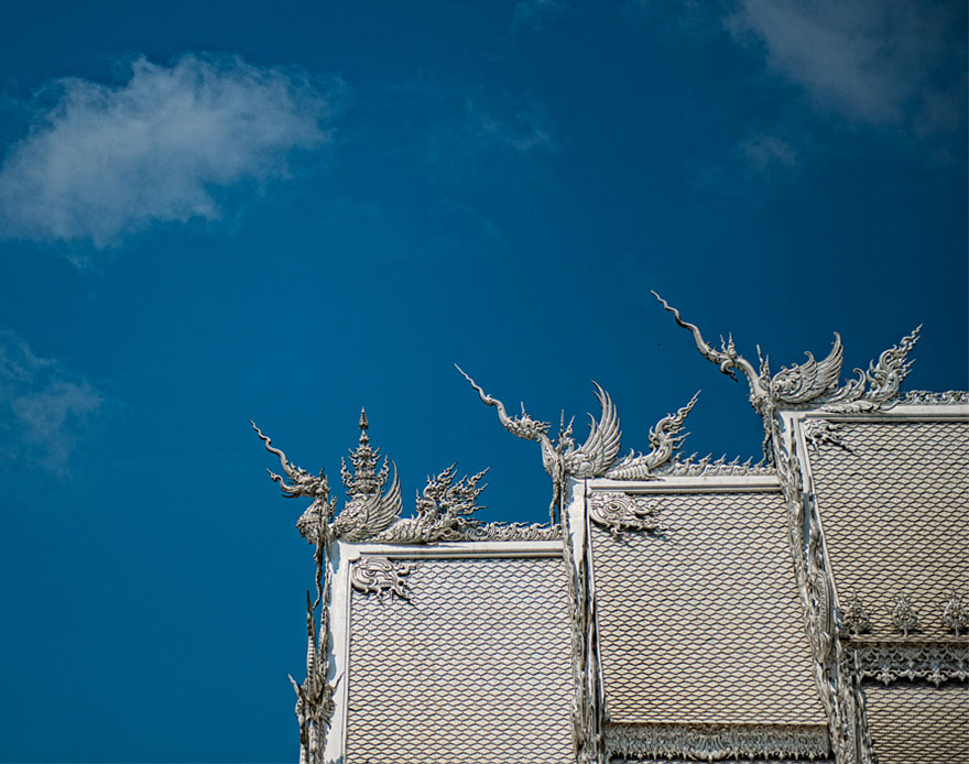 white-temple-thailand-22