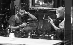 The Death Of Conversation: I Photograph People Obsessed With Their Smartphones The Death Of Conversation: I Photograph People Obsessed With Their Smartphones