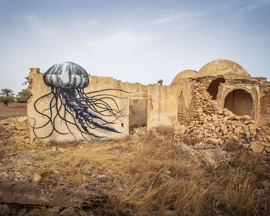 er-riadh-village-street-art-djerbahood-tunisia-40