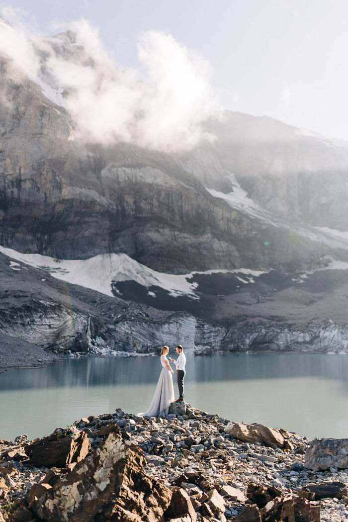 I Help Couples Ditch The Big Wedding And Go Elope In The Places That Make Them Feel Alive (27 Pics)