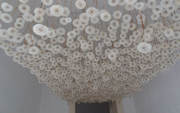 2,000 Suspended Dandelions by Regine Ramseier 2,000 Suspended Dandelions by Regine Ramseier