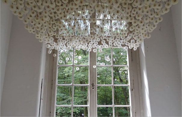 2,000 Suspended Dandelions by Regine Ramseier 2,000 Suspended Dandelions by Regine Ramseier