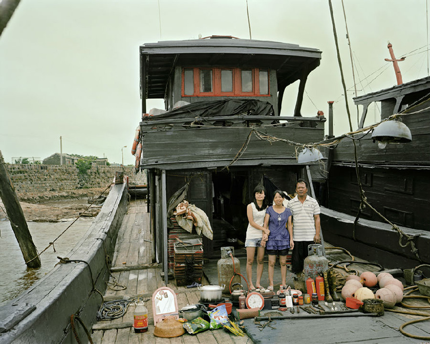 Chinese Families with All Their Stuff In A Single Photo By Huang Qingjun (12 pics)