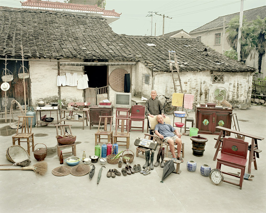 Chinese Families with All Their Stuff In A Single Photo By Huang Qingjun (12 pics)