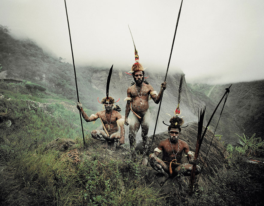 Stunning Portraits Of The World's Remotest Tribes Before They Pass Away (46 pics) Stunning Portraits Of The World's Remotest Tribes Before They Pass Away (46 pics)