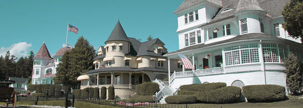 National Geographic Traveler: World&acute;s 111 Best Island Destinations. 