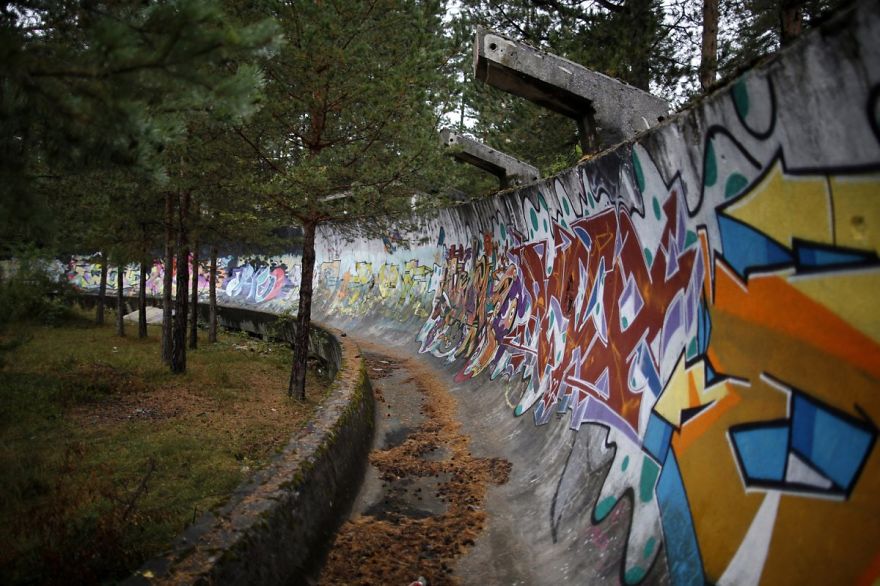 15 Photos Of The 1984 Winter Olympic Ruins In Sarajevo