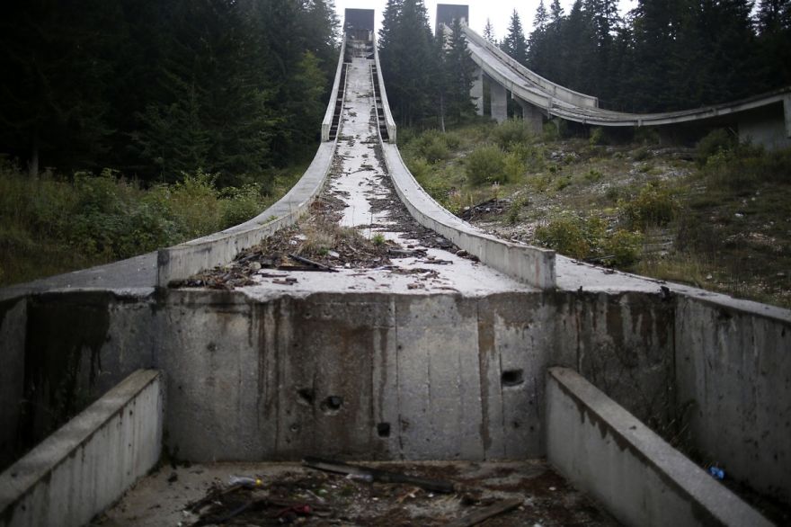 15 Photos Of The 1984 Winter Olympic Ruins In Sarajevo