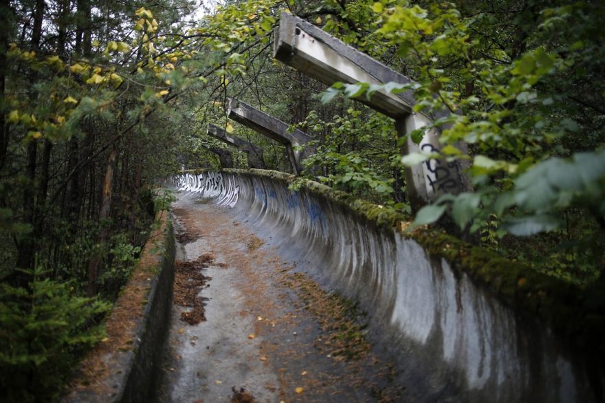 15 Photos Of The 1984 Winter Olympic Ruins In Sarajevo