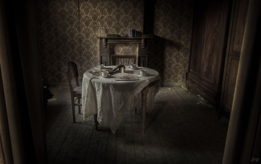 A Country Left In Ruins: Pictures Of Belgium's Abandoned Places (21 pics) A Country Left In Ruins: Pictures Of Belgium's Abandoned Places (21 pics)