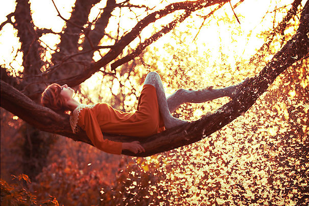 25 Photos Of Women And Nature