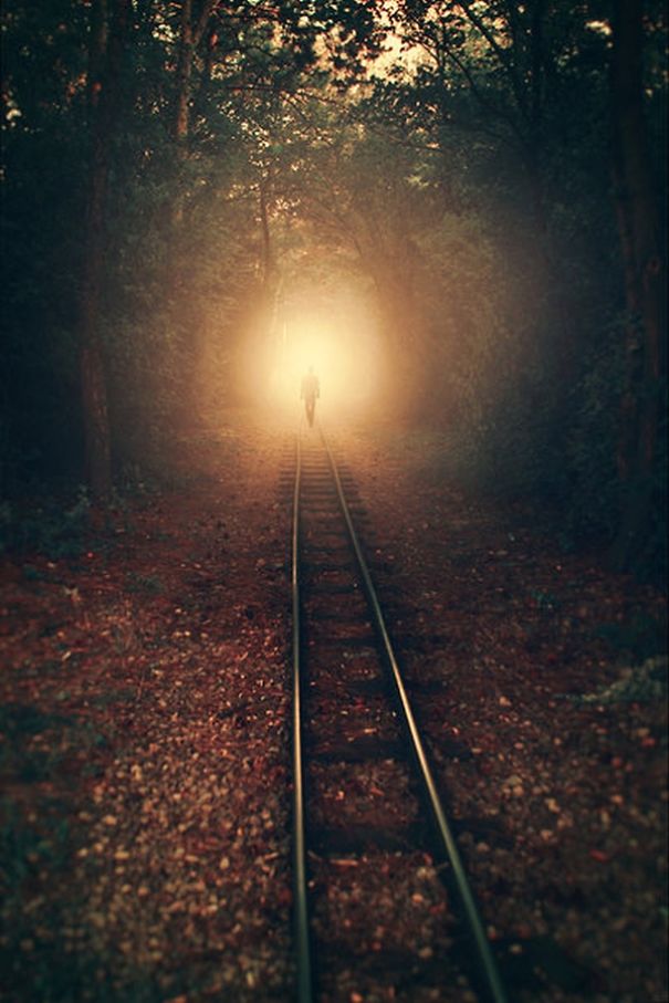 18 Surreal Photo-manipulations With Silhouettes