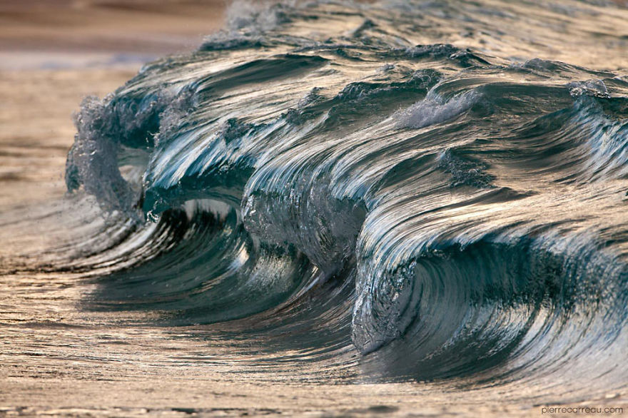 By Freezing The Wave French Photographer Pierre Carreau Creates Liquid Sculptures.