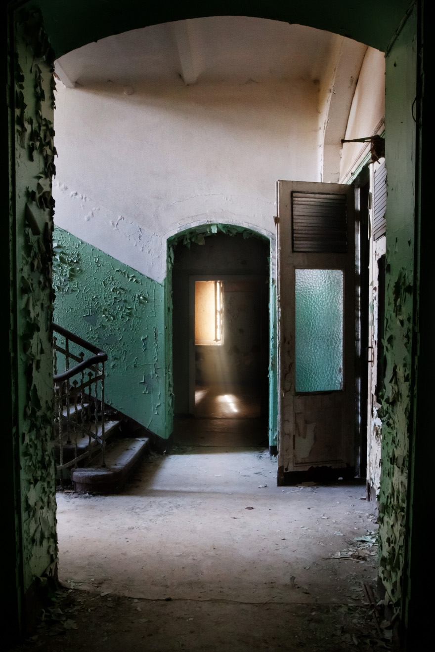 Hitler's Hospital: The Phantom Sanatorium Hitler's Hospital: The Phantom Sanatorium