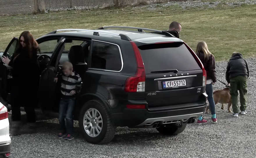 bulldog-love-story-house-6