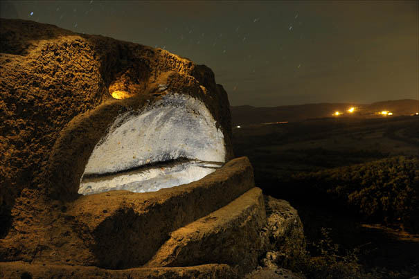 Photographs Of Mystical Rock Niches Reveal New Objects For Science Photographs Of Mystical Rock Niches Reveal New Objects For Science