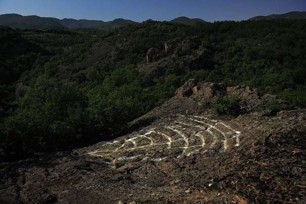 Photographs Of Mystical Rock Niches Reveal New Objects For Science Photographs Of Mystical Rock Niches Reveal New Objects For Science