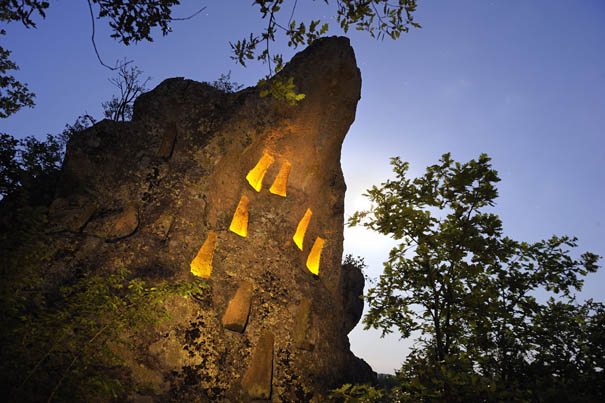 Photographs Of Mystical Rock Niches Reveal New Objects For Science Photographs Of Mystical Rock Niches Reveal New Objects For Science
