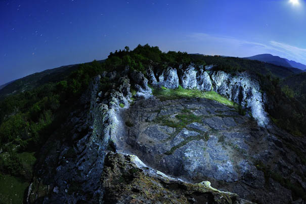 Photographs Of Mystical Rock Niches Reveal New Objects For Science Photographs Of Mystical Rock Niches Reveal New Objects For Science