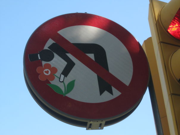 Street Sign Art By Abraham Clet - Barcelona