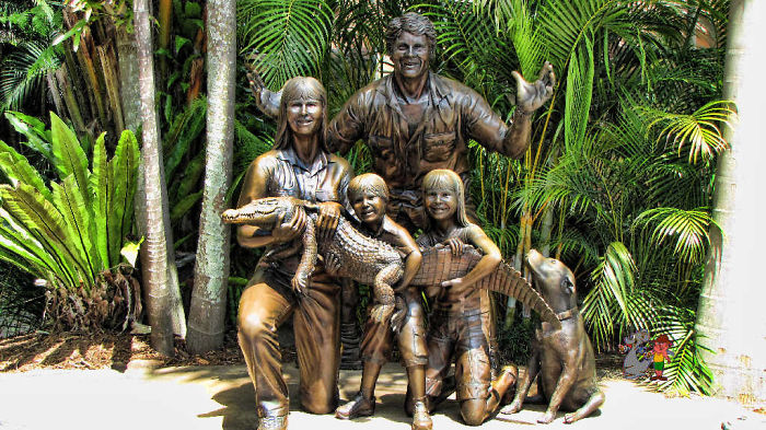 The Late.. Steve Irwin The Crocodile Hunter, And Family At Australia Zoo