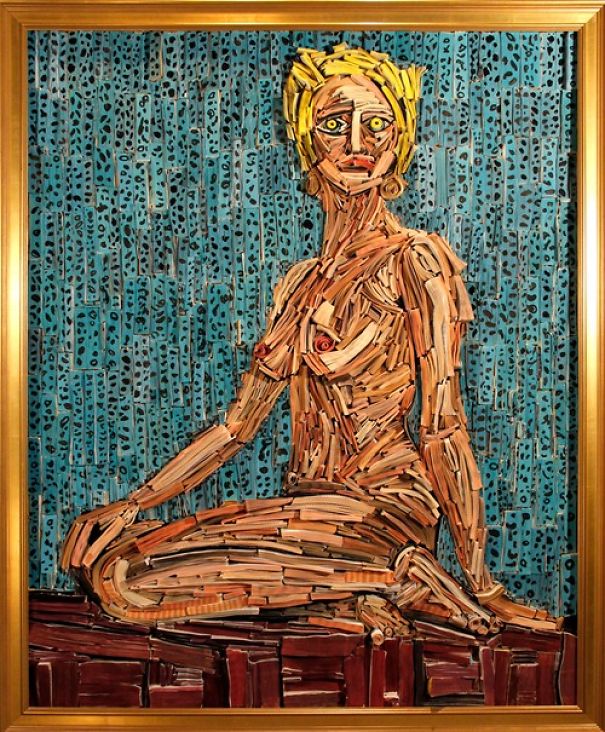 This Artist Uses Scrap Books For His Sculptures