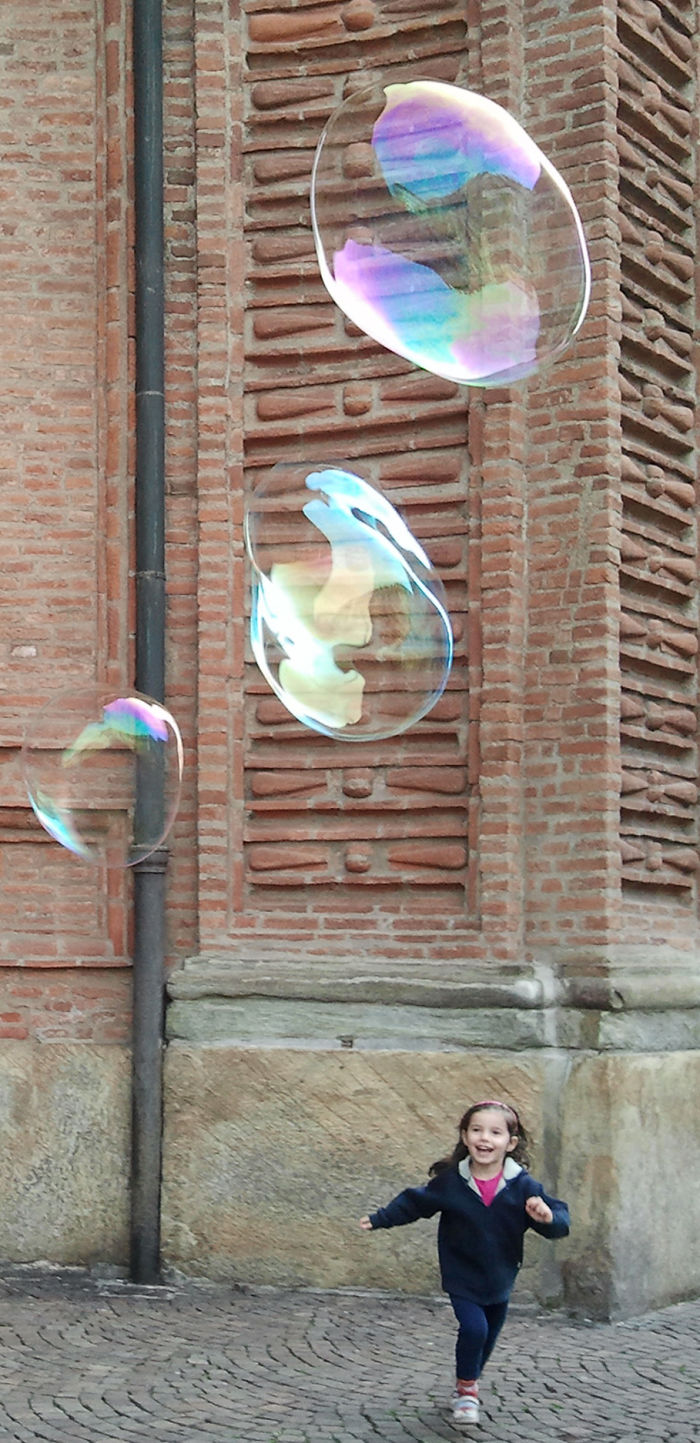 Rincorrere Le Bolle Di Sapone