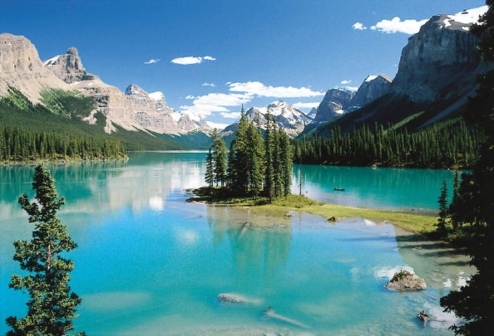 Maligne Lake, Jasper National Park, Alberta, Canada