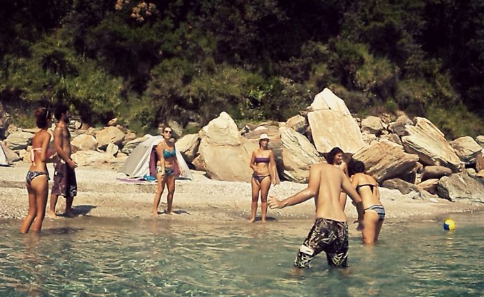 The Headless Volleyball Player