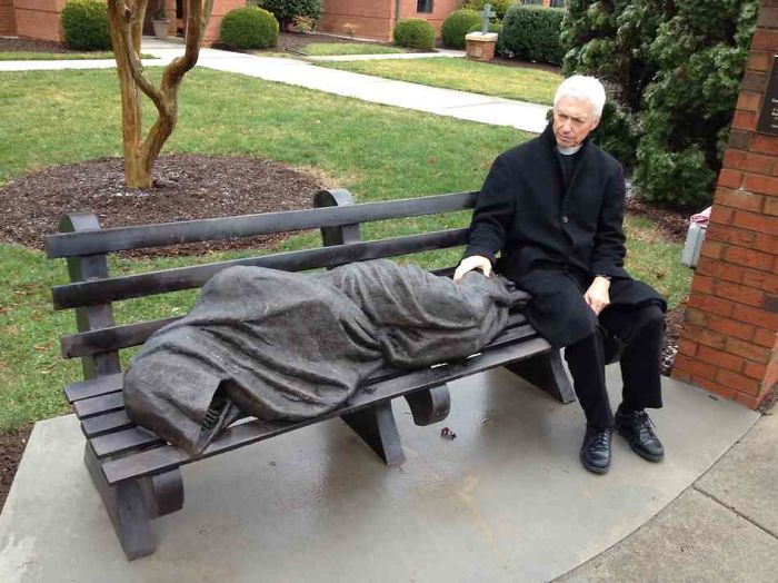 Homeless Jesus, By Timothy Schmalz. St. Alban's Episcopal Church, Davidson, Nc, Usa