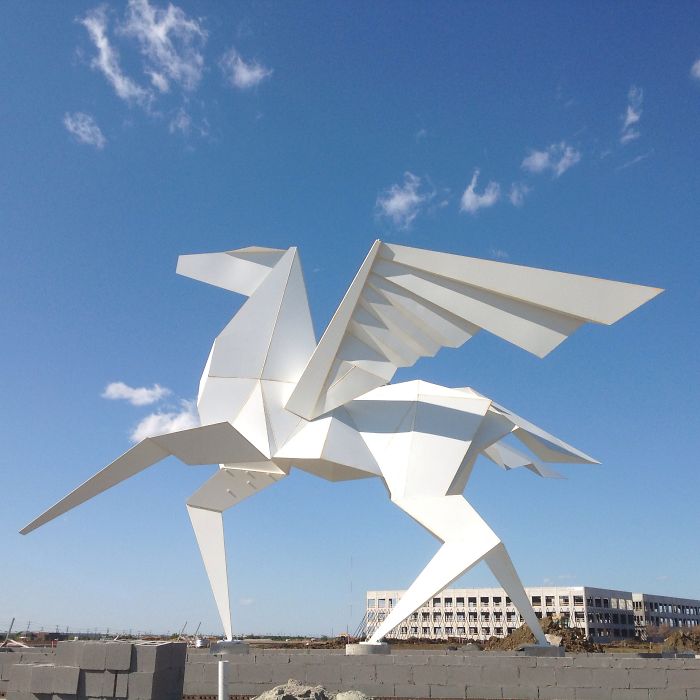 "hero's Horse" Fabricated Steel: 21' Tall By Kevin Box, Robert J. Lang, Gregory P. Luth