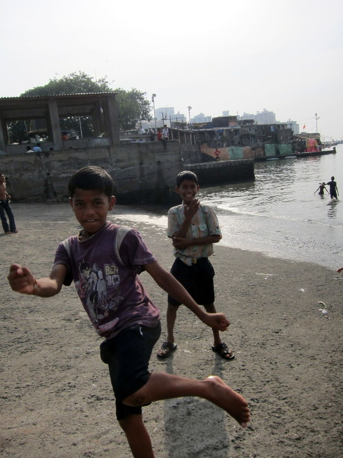 Fisherman Kids In Mumbai - Onur Kaya