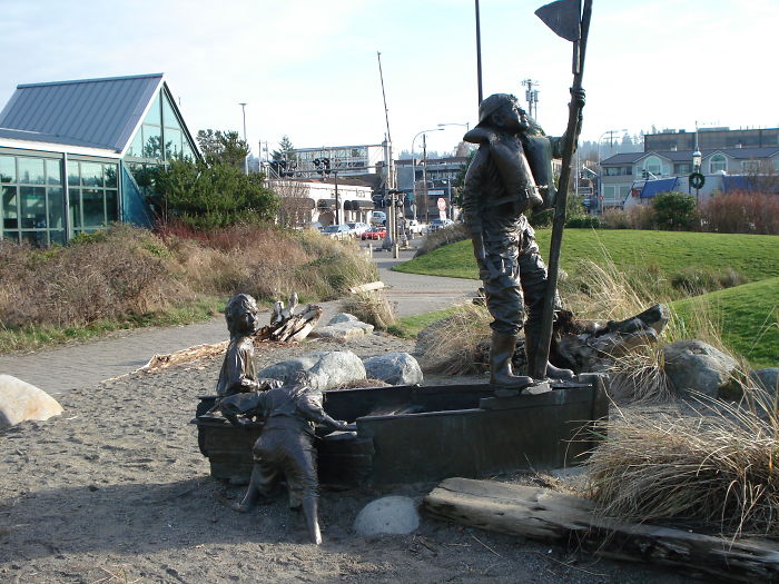 Boys In Row Boat - Edmonds, Washington Usa
