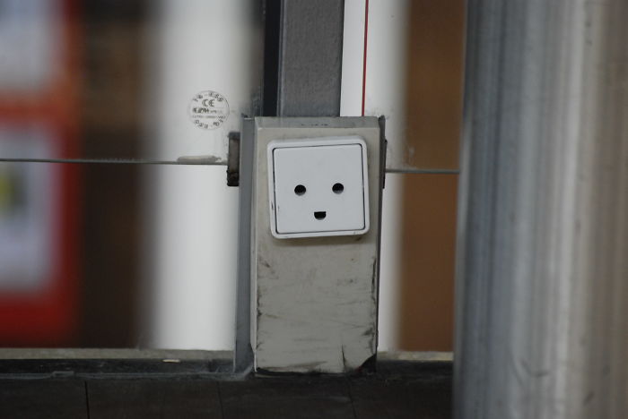 Happy Power Outlet