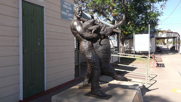 Jackie Howe .. World Champion Blade Shearer .. Blackall, Queensland, Australia