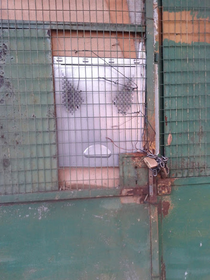 «argh!!! As Soon As I Get Out Of Here I'll Pay You Back Dearly!»