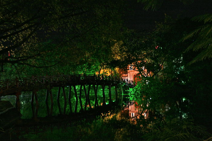 Hoàn Kiếm Lake, Hanoi Vietnam
