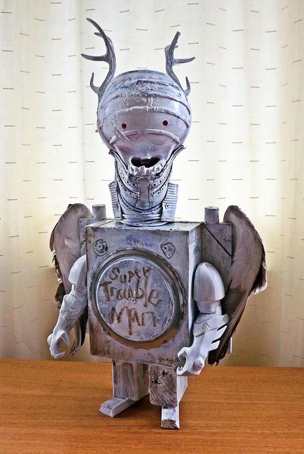 robots-sculptures-rubbish-art-stean-madden-6