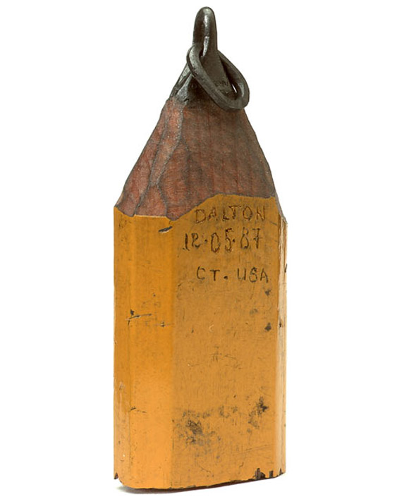 Tiny Sculptures On The Tip Of a Pencil Tiny Sculptures On The Tip Of a Pencil
