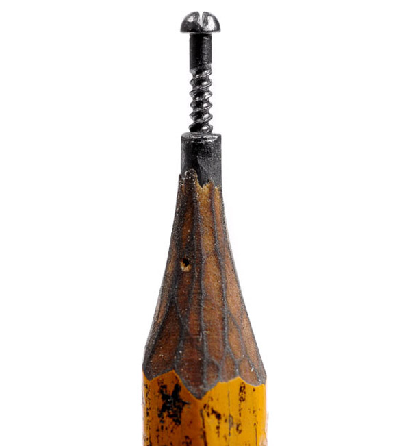 Tiny Sculptures On The Tip Of a Pencil Tiny Sculptures On The Tip Of a Pencil