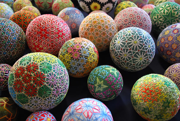 grandmother-embroidered-temari-balls-japan-36 grandmother-embroidered-temari-balls-japan-36