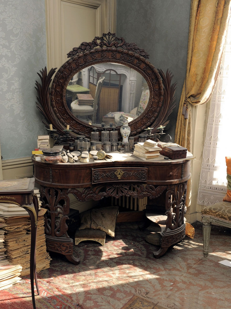 70-years-isolated-apartment-paris-marthe-de-florian-4 70-years-isolated-apartment-paris-marthe-de-florian-4