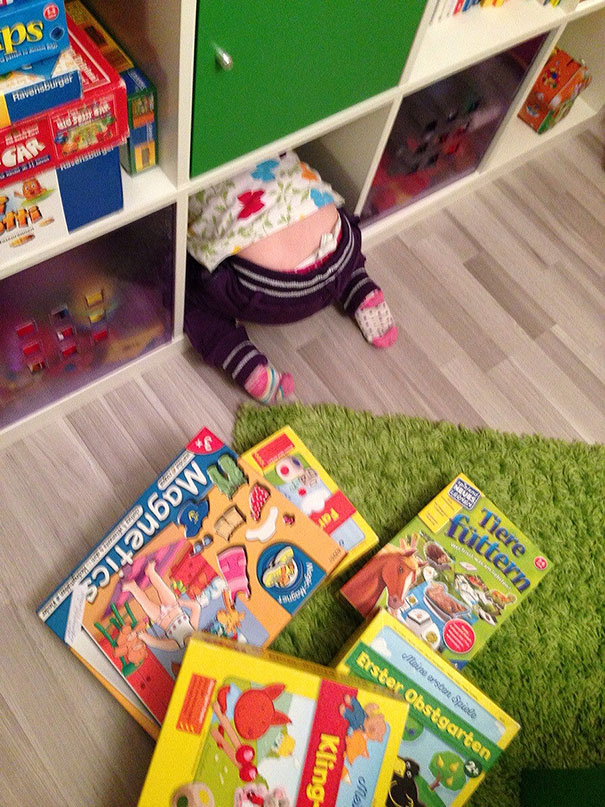 hide-and-seek-funny-kids-18 hide-and-seek-funny-kids-18