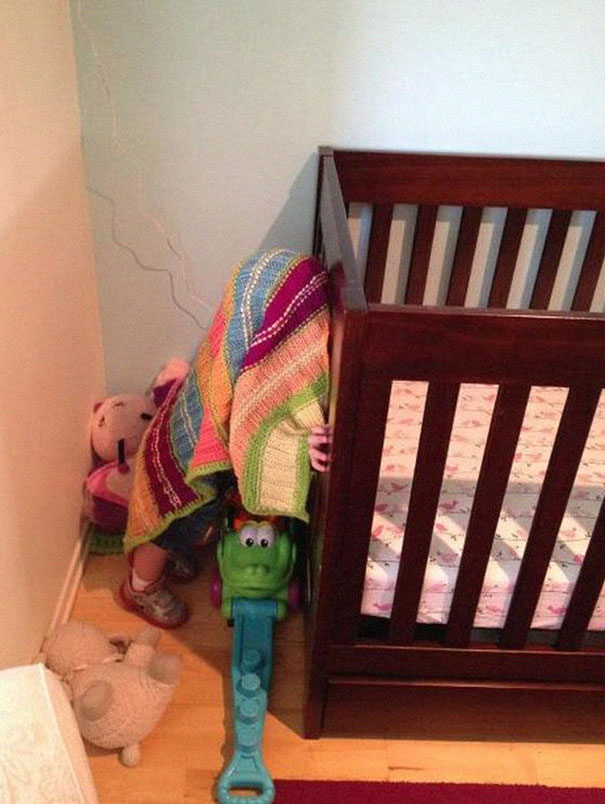 hide-and-seek-funny-kids-2 hide-and-seek-funny-kids-2