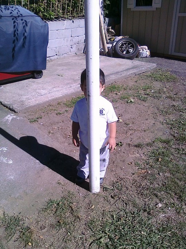 hide-and-seek-funny-kids-23 hide-and-seek-funny-kids-23