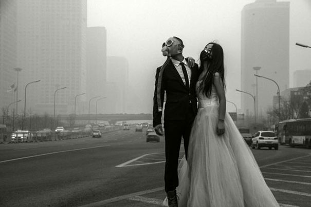 gas-masks-wedding-photography-beijing-china-1 gas-masks-wedding-photography-beijing-china-1
